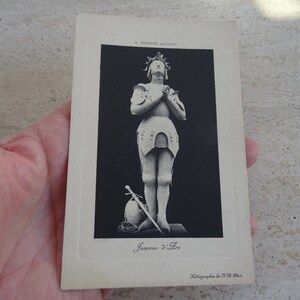 Antieke Frans gebruikte post prentbriefkaart met standbeeld van Jehanne d'Arc Jeanne d'Arc met zwaard E 17.