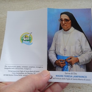 Religiöse katholische Karte Schrein Reliquiar mit Reliquie aus Tuch der Seligen Santa Teresa Lanfranco. ( XX18 )
