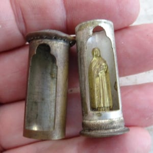 Religious French copper catholic pocket shrine altar chapel relic reliquary with statue of Saint Therese of Lisieux. ( 40 )