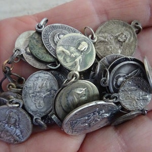 24 Religious antique French catholic silver plated medals pendants medaillons Holy charms medallions of the old world  ( 15 )