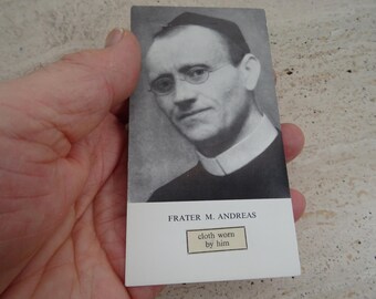 Religieus katholieke kaartschrijn reliekschrijn met de doek van de zalige frater Andreas van den Boer. BB 28