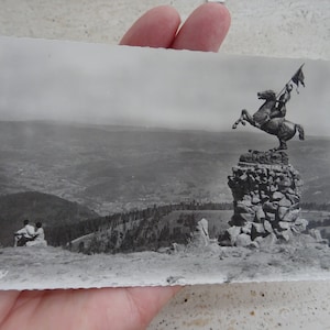 Postal francesa vintage sin usar con estatua de Juana de Arco Juana de Arco con recuerdo del monumento del Balón de Alsacia. ( A 8 )