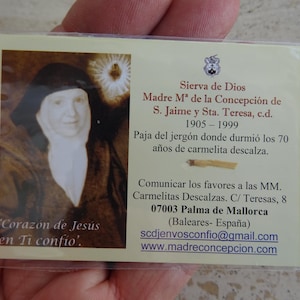 Religiöses katholisches Kartenschreinreliquiarrelikt des Tuches des seligen Heiligen Jaime e Saint Teresa. ( ZZ-2 )