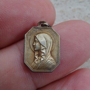Religious antique French catholic vermeil gold plated medal pendant medaillon Holy Charm medallion of Holy Mary. ( 19 F )