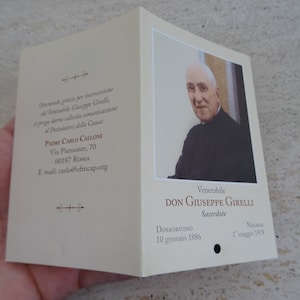 Religiöse katholische Karte Schrein Reliquiar Relikt aus dem Tuch des Seligen Heiligen Giuseppe Girelli. ( XX 15 )