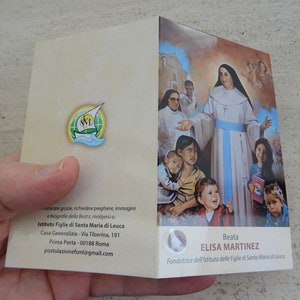 Religiöse katholische Schreinkarte mit Reliquienreliquie mit Stoffstück der seligen Elisa Martinez. XX6