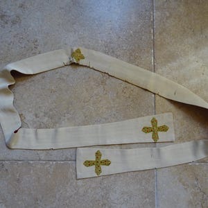 Antique religious catholic embroidered clergy priest stola of cloth for a priest. 7
