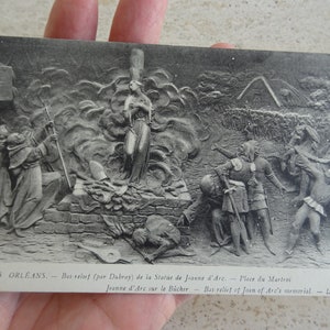 Postal francesa antigua sin usar de Juana de Arco Juana de Arco en el recuerdo de la pira de Orleans. ( E 29 )