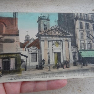 フランスのアンティーク郵便絵葉書。パリの礼拝堂の記念品、ジャンヌ・ダルクの記念碑像が描かれています。(D 12)
