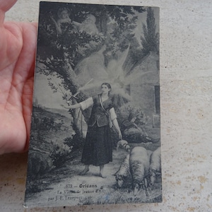Postal francesa vintage sin usar con estatua del monumento de Juana de Arco Juana de Arco con recuerdo del monumento de Orleans. ( D 15 )