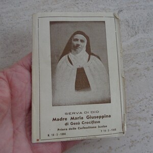 Religiöser katholischer Kartenschrein mit Reliquienreliquierreliquie des Tuches der seligen Santa Maria Giuseppina Catanea. ( Y 22 )