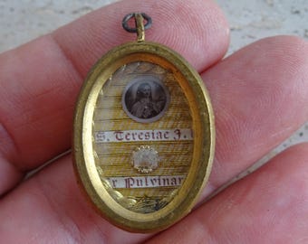 RELIC Ex Indumentis - Saint Therese - Pewter Medal - Etsy UK