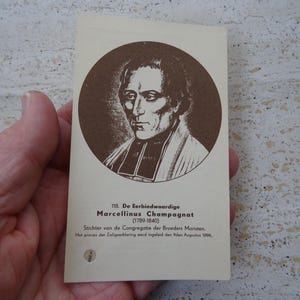 Religieus antiek Frans katholieke kaartschrijn met relikwie van de heilige Marcellini, Joseph Benedict Champagnat. ( TT32 )