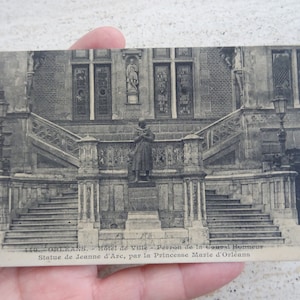 Antigua postal francesa sin usar con estatua monumental de Juana de Arco, recuerdo de Juana de Arco de Orleans. ( B 26 )