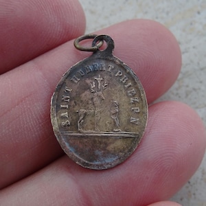 Religious antique French catholic copper medal pendant charm medallion Holy charm of Saint Hubert and Saint Roch. ( 23 )