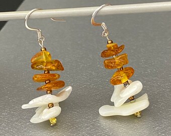 Mother of pearl and amber earrings Gift for her Birthday gift for mother daughter Large bead earring Dangle earring Elegant Wedding earrings