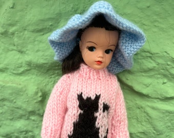 Sindy / Barbie / Patch size hand knitted blue sun hat bonnet - various colours made to order