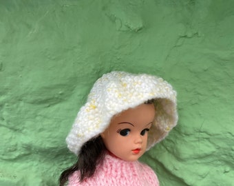 Sindy / Barbie / Patch size hand knitted spotty lemon sun hat - various colours made to order