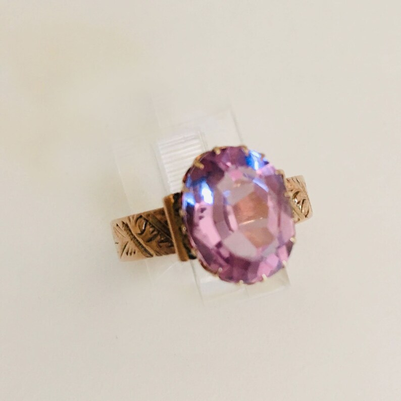 Size 7.5 Victorian 9K Gold Amethyst Ring