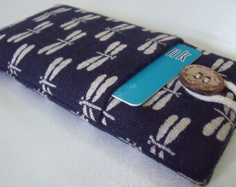 iPhone 11 sleeve / iPhone 11 Pro pouch / iPhone 11 Pro MAX cover with pocket & button - Japanese indigo cotton in dragonfly print