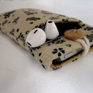 iPhone 11 Ärmel, iPhone 11 Pro Abdeckung mit Tasche & Knopf - japanische Indigo-Baumwolle in Beige