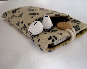 iPhone 11 sleeve, iPhone 11 Pro cover with pocket & button - Japanese indigo cotton in beige