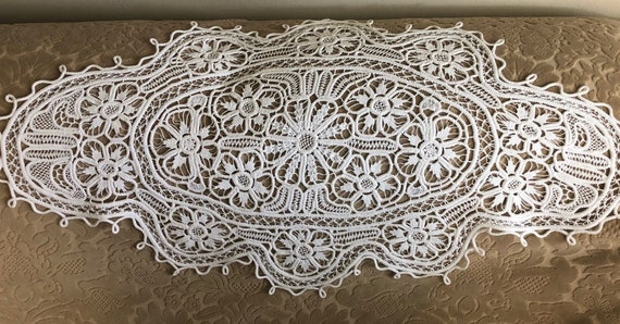 White Large Oval Hand Made Vintage HUNGARIAN POIN