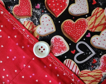 Valentine Table Runner - Heart Cookies