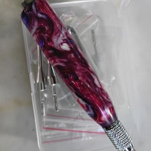 Crochet Set Of 8 Hooks -  Interchangeable - Berry Taffy