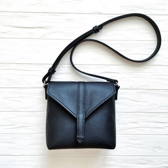 vegan black crossbody bag