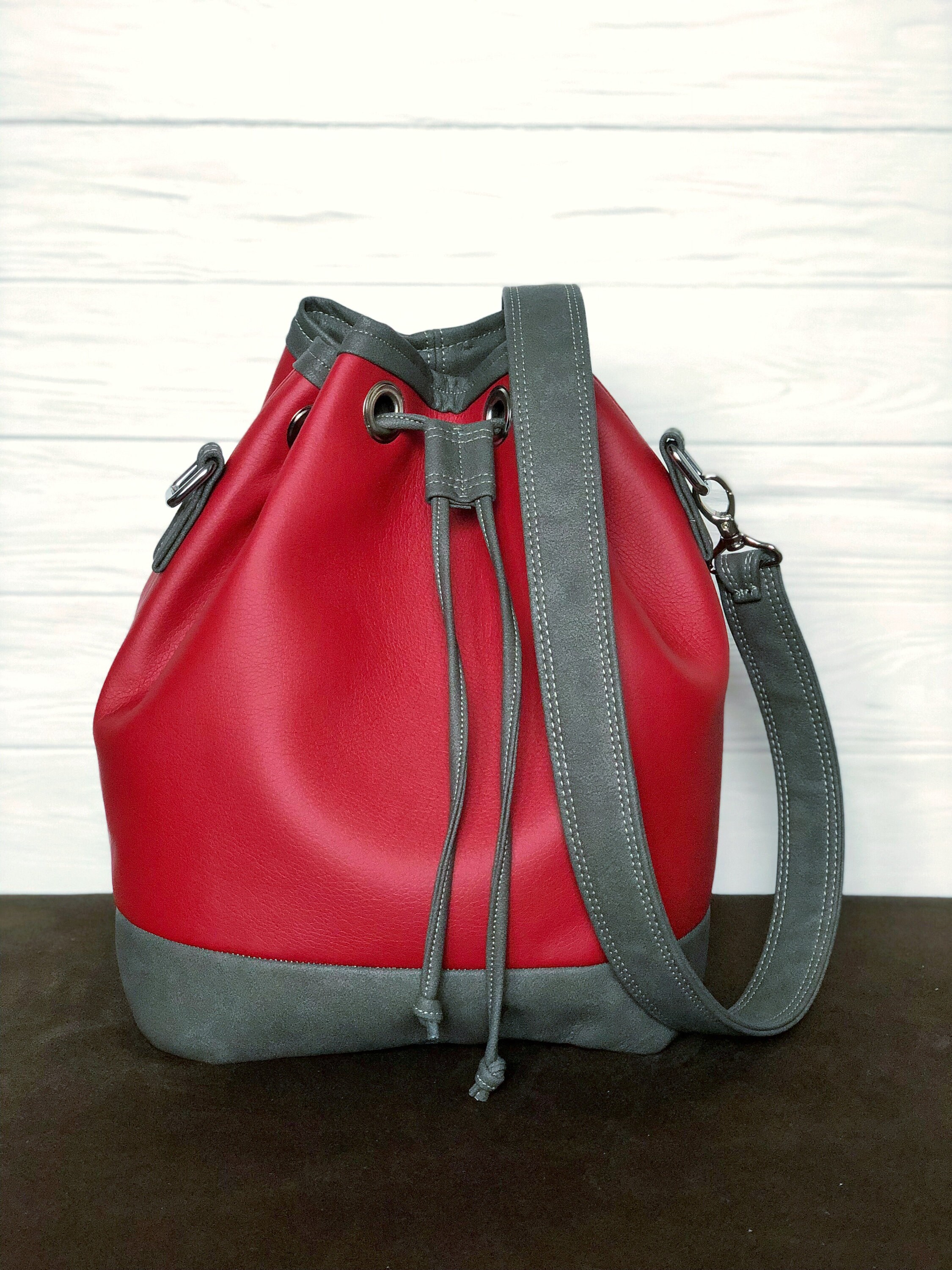 bucket bag red