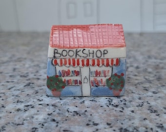 Small Pottery Bookshop, Small Bookshop House, Pottery Village Bookshop, Bookworm Home Decor