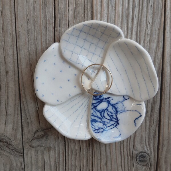 Pottery Blossom Ring Dish, White and Blue Ring Dish, Birthday Gift Her, Flower for Mom, Blossom Jewelry Dish