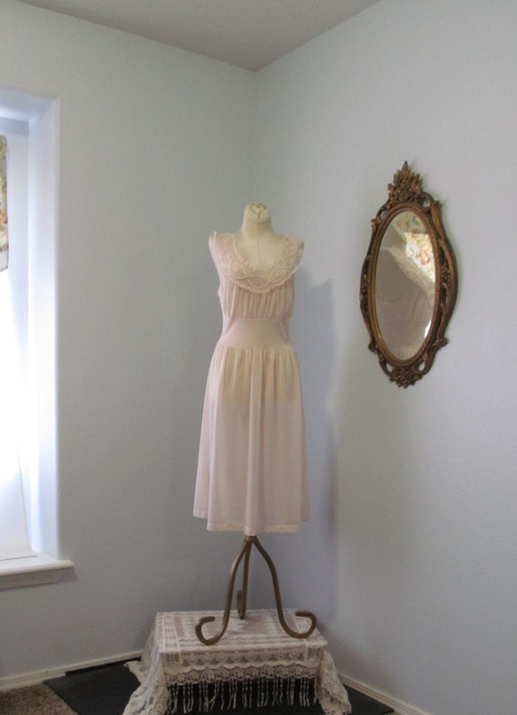 Vintage 1950s Blush Pink Nylon Nightgown