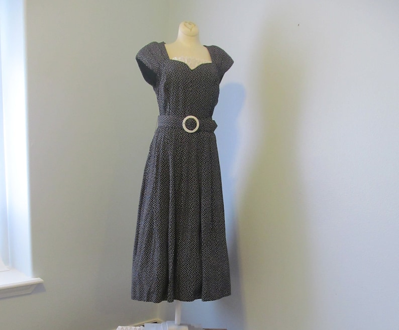 Vintage 1980s Black And White Polka Dot Dress Sweetheart Neckline Hearts Label Size 9-10