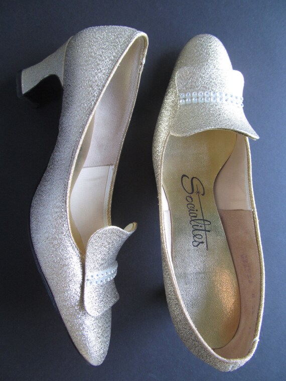 Vintage 1970's Glittery Gold Metallic Pumps High … - image 3