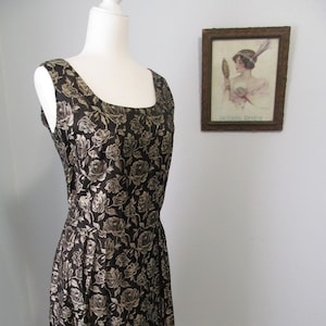 Vintage 1950s 1960s Metallic Gold And Black Floral Cocktail Party Dress Sheath Pin-Up Rockabilly