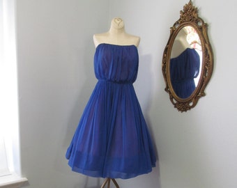 1950s Royal Blue Chiffon Robe de cocktail Carol Craig New York Strapless Fit And Flare Pin Up Rockabilly Bust 31 1/2