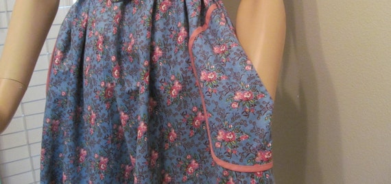 Late 1960's 1970's "Tent" Dress in Blue Floral Co… - image 2