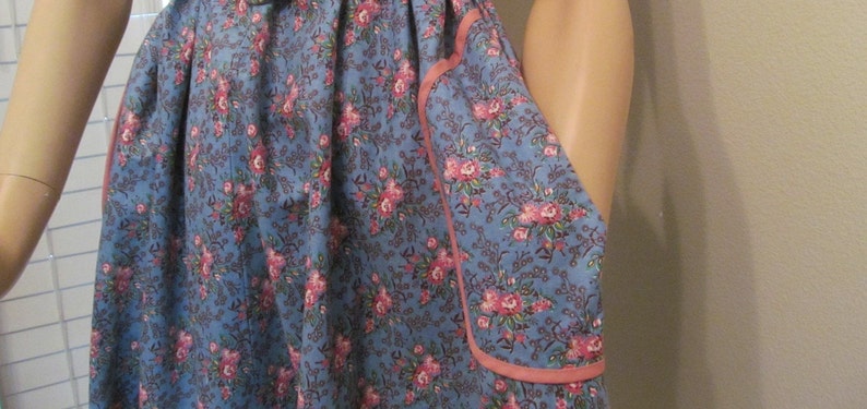 Late 1960's 1970's Tent Dress in Blue Floral Cotton Calico with Big Pockets image 2
