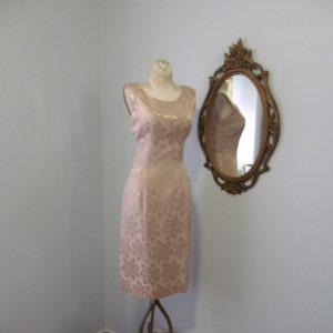 1950s Beige Brocade Cocktail Dress Floral Sheath Pin-Up Wiggle Dress