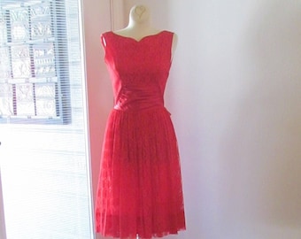 Vintage 1950s 1960s Red Lace Party Dress Swing Pin-Up Rockabilly Bust 31 1/2 inches