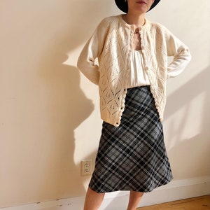 Vintage 1980s hand-knitted cream color pure Wool cardigan | xs-m