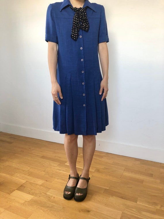 1970s vintage blue linen button down pleated dres… - image 2