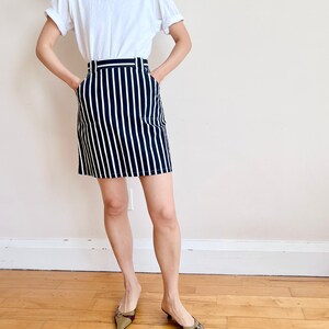 Vintage white and navy stripe skirt with front pockets, made in France W26”