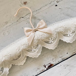 Wedding Dress Hanger. Bridal Hanger. Wedding Hangers. Personalized Hangers.Lace Wedding Hanger.Wedding Hanger Names. Gift Bride to be Hanger
