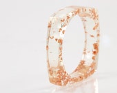 Bracelet en résine-Clear bracelet en résine avec des flocons de cuivre