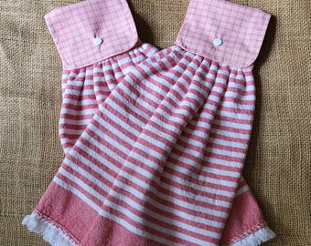 2 Kitchen Hanging Towels - Beach Stripes and Picnic Gingham