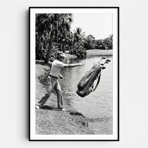 Rolig ilsken golfare digitalt tryck: Vintage svartvit väggkonst