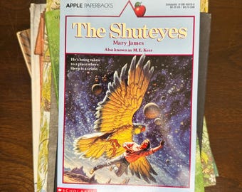 The Shuteyes by Mary James, Scholastic Apple Paperback ~ Vintage 1993 ~ RL4, 008-012 ~ Like New
